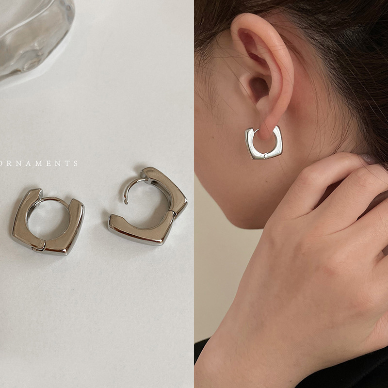 D0076方形耳扣-银色