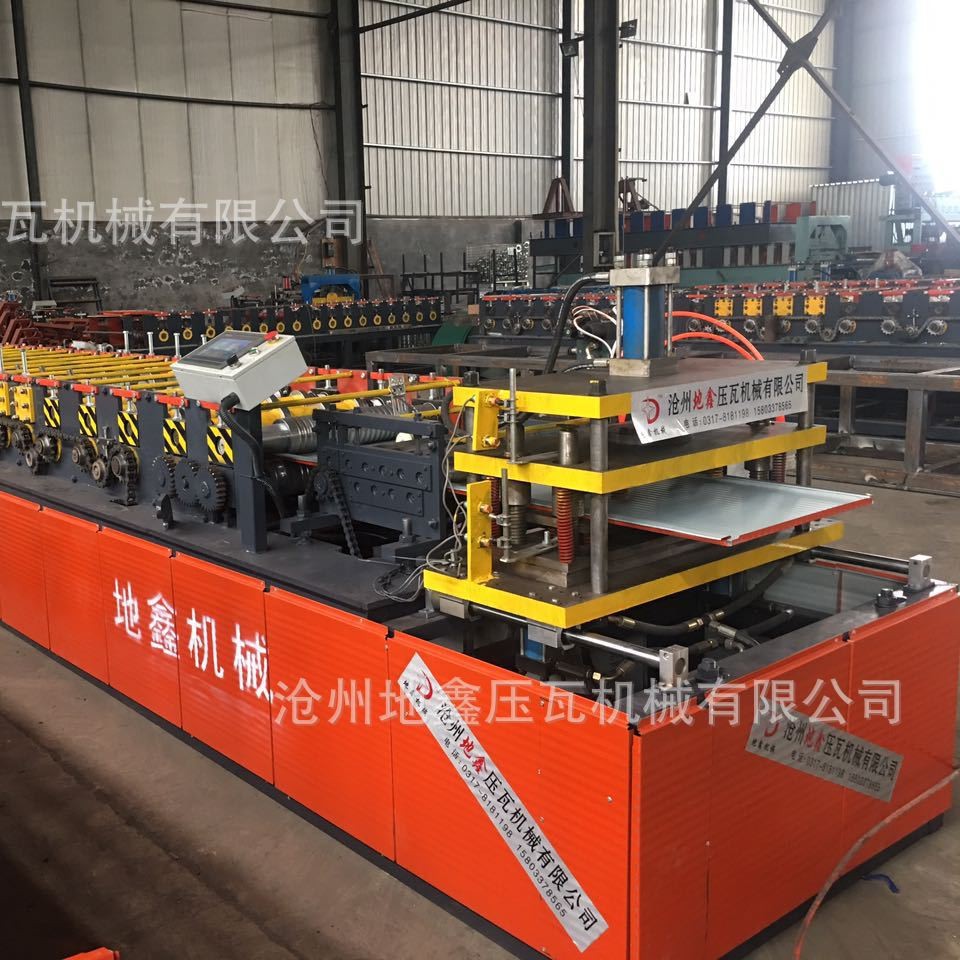 500型大方板成型机器 大方扣板压瓦机 彩钢扣板成型机 地鑫机械