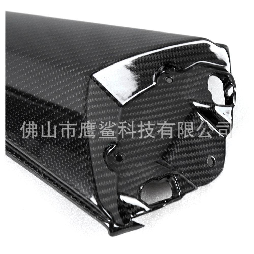 Suitable for Yamaha Yamaha R1/R1M Motorcycle Accessories Carbon Fiber Tailstock Protective Cover Shell 2015-19