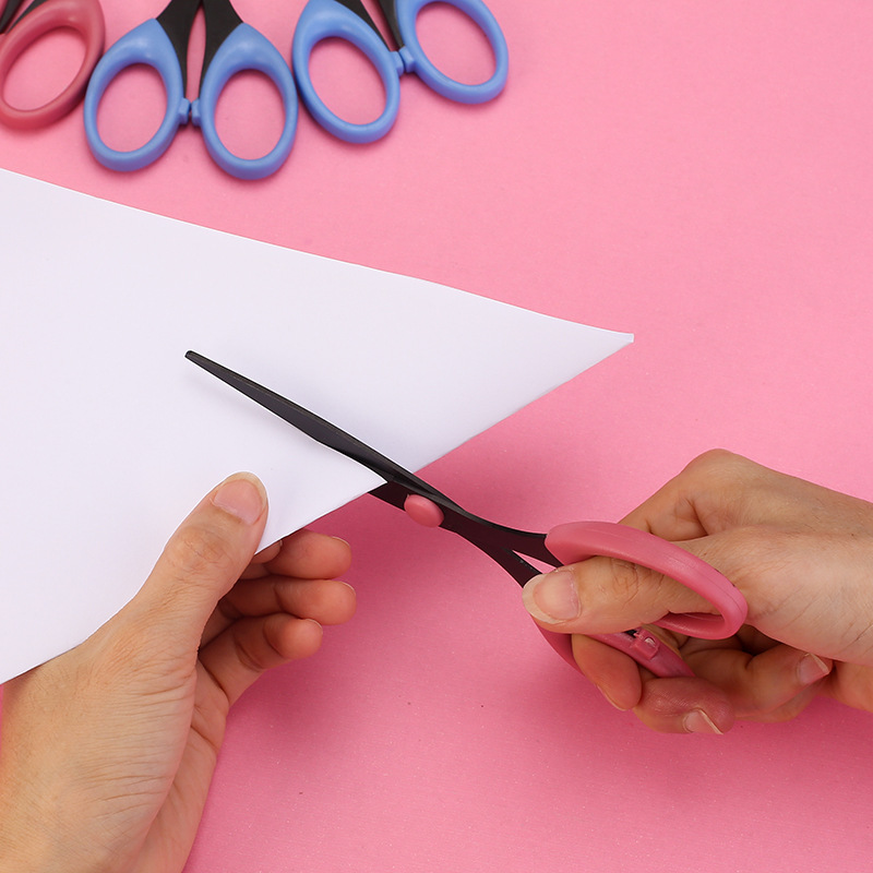Sharp scissors