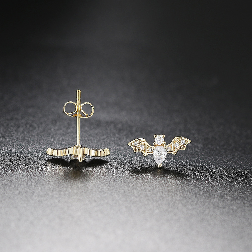 1 Pair Simple Style Bat Inlay Copper Zircon Ear Studs display picture 3