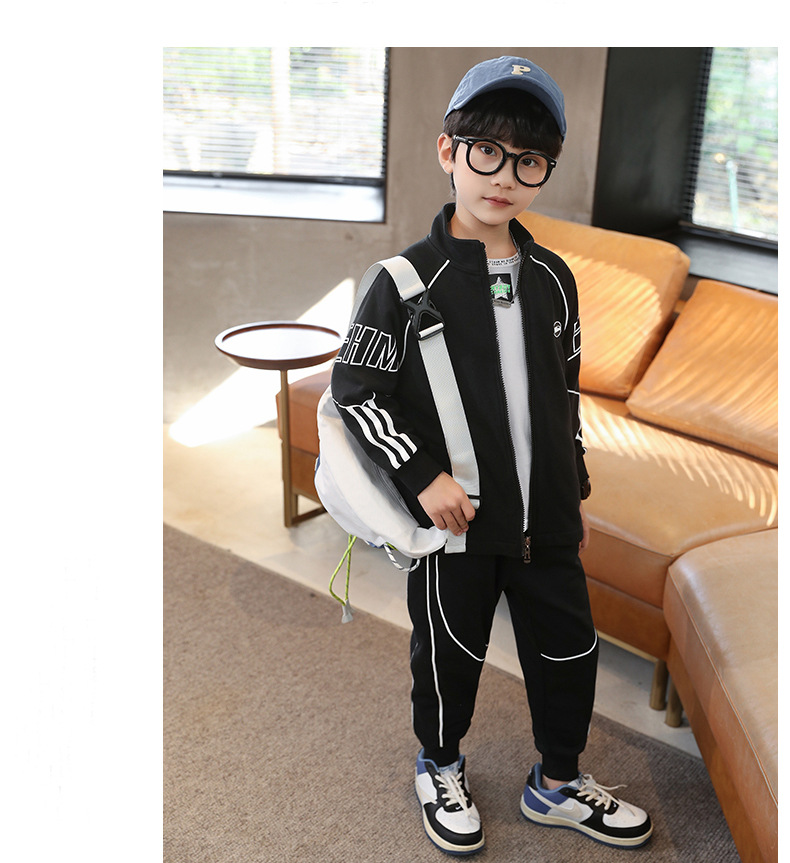 Ensemble de vêtements de sport pour garçons pour enfants 2024 Zhongda version coréenne de l'uniforme scolaire de sport pour enfants 2022 nouveau_voghion.com