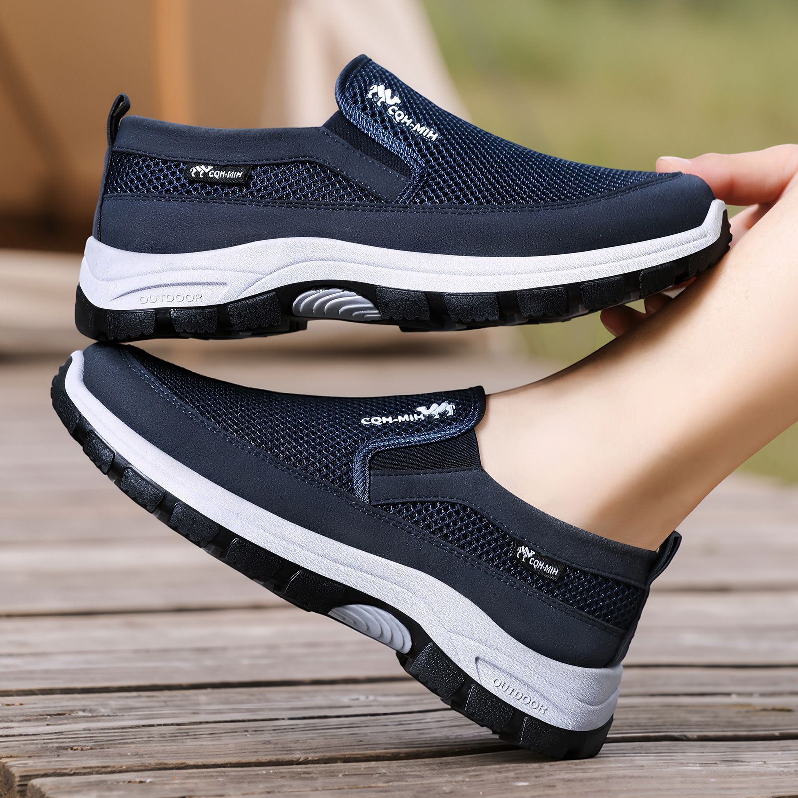 Zapatos de malla transfronterizos para hombres zapatos de verano transpirables zapatos casuales ligeros zapatos de papá de tamaño grande viejos zapatos de tela de Beijing zapatos simples