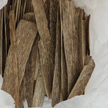 天然烟片料越南沉香皮油批发插烟条烟丝单面油脂沉香木香熏香料