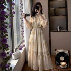 欧美港风韩国chic荷叶边碎花长裙女休闲设计感边泡泡袖连衣裙