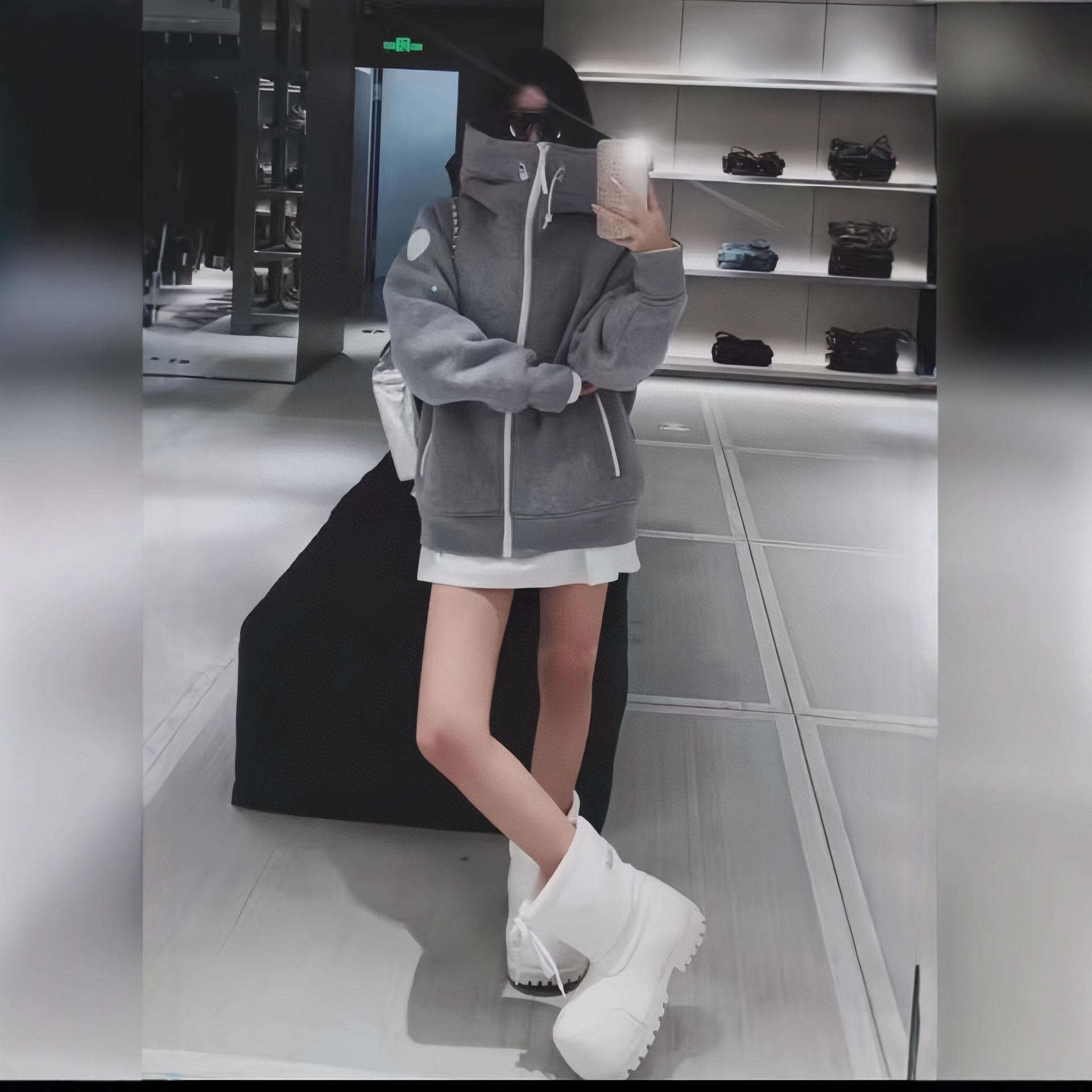 深圳爆款来袭高端羊毛呢连帽夹棉外套立体高领设计精品时尚女装