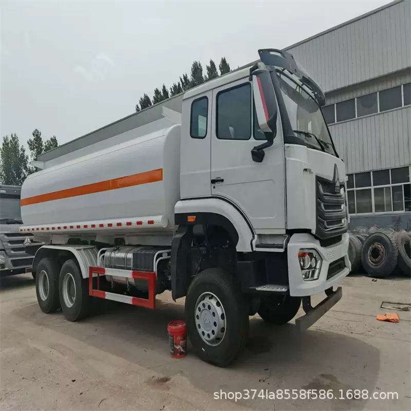 跨境出口重汽HOWO水罐车二手10轮20-25方沙漠越野水罐液罐运输车