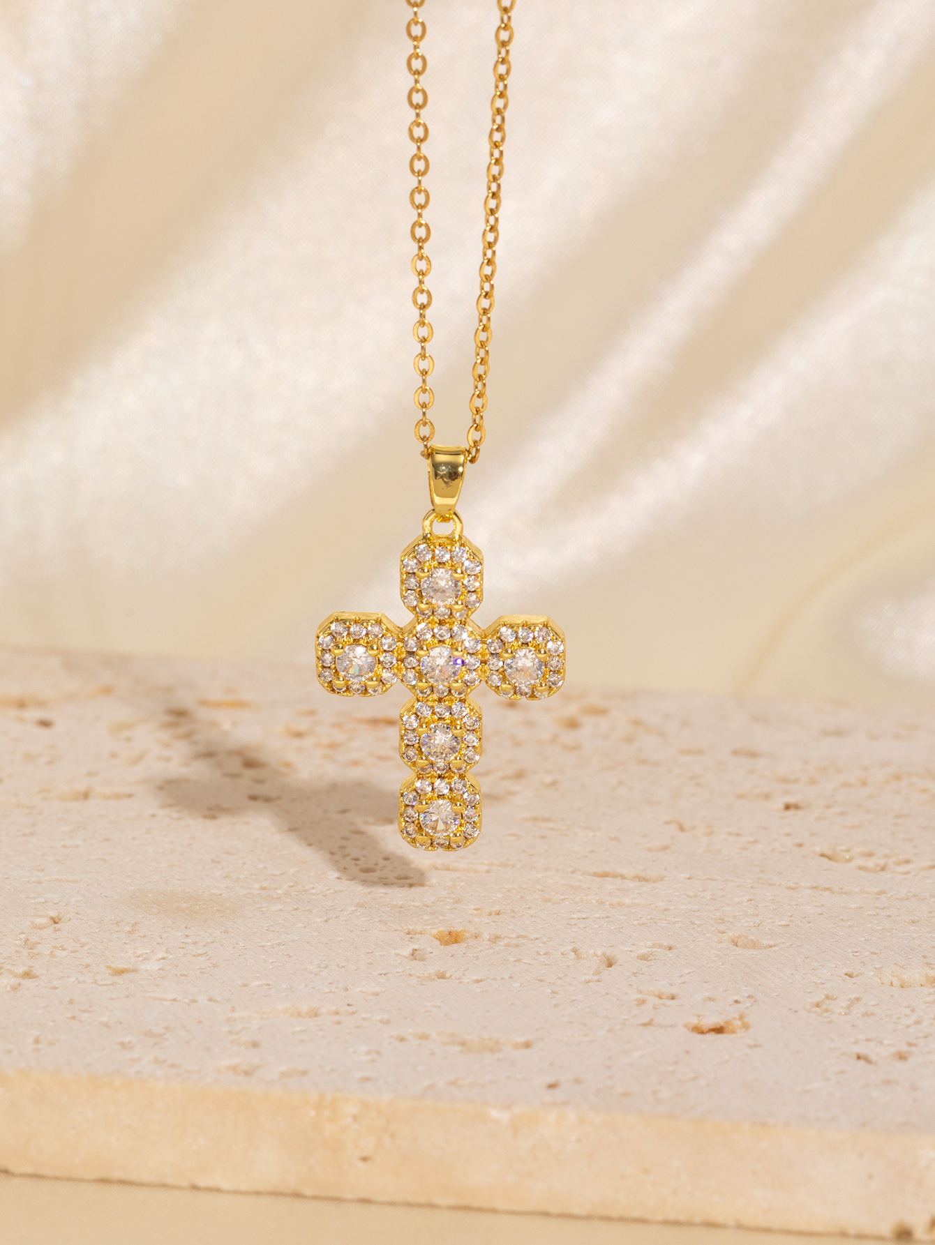 Copper Material Copper Plating Cross Zircon Pendant Necklace