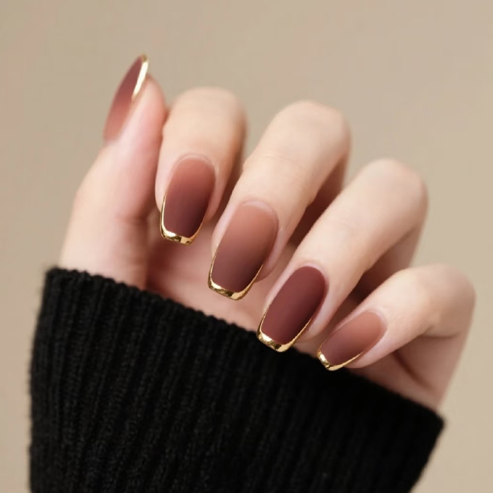 Transfronterizo estereoscópico oro oro francés manicure marrón estilo retro de alta calidad 24 piezas de parche de uñas falsas
