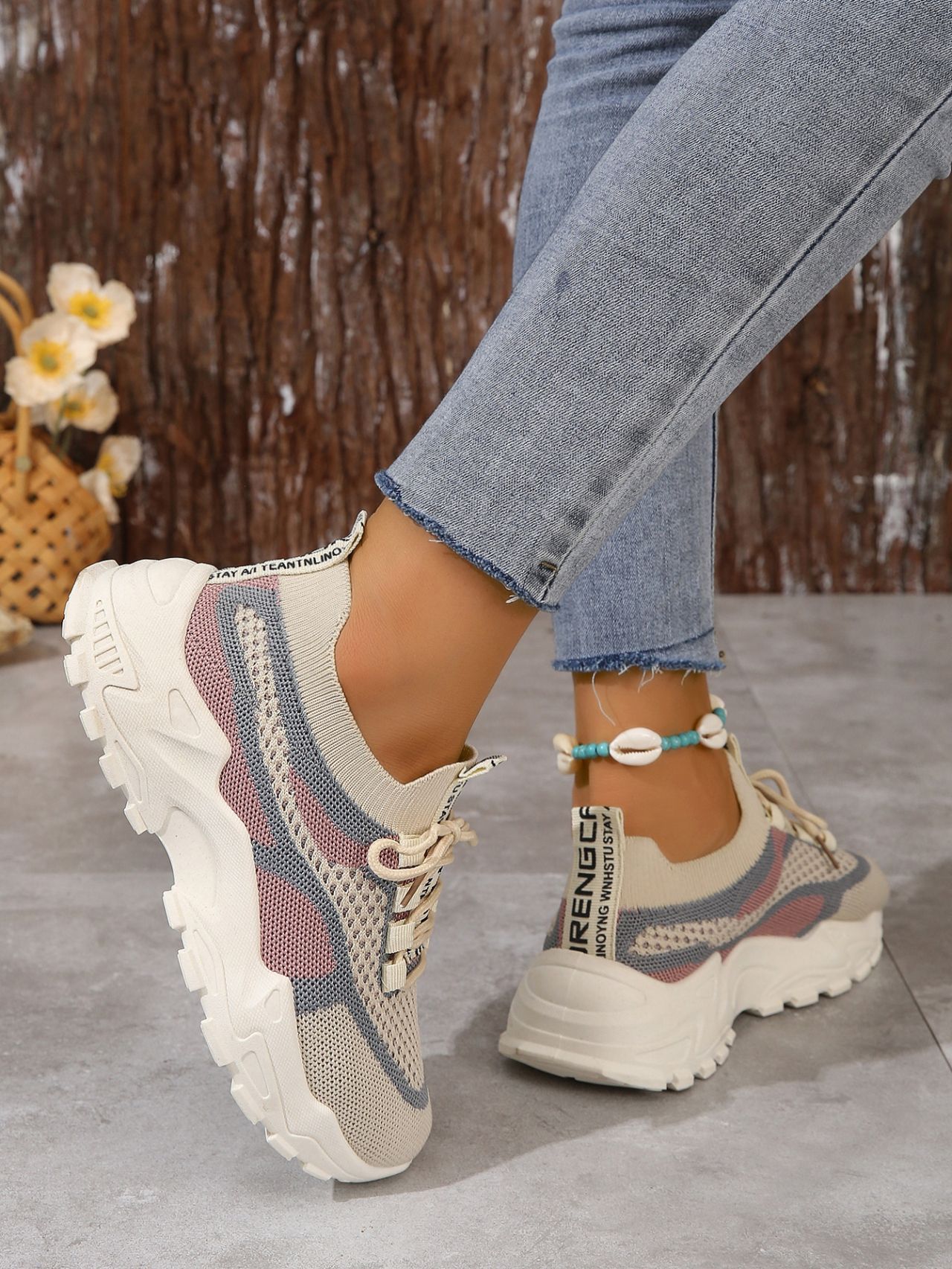 Sneakers Image 3