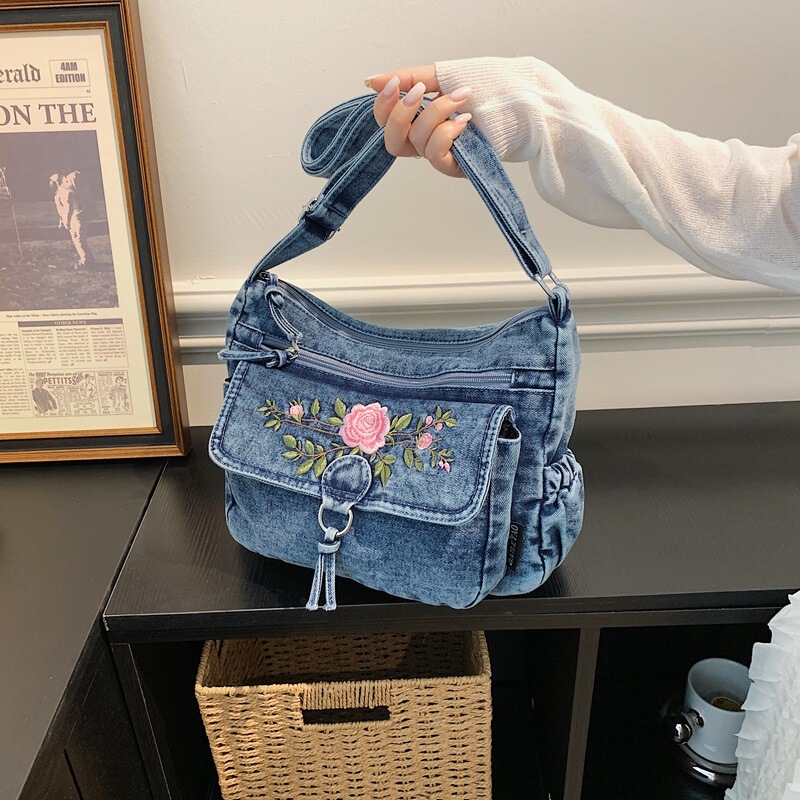New Foreign Trade Versatile Fashion Denim Embroidered Floral Single Shoulder Crossbody Bag for Women, Versatile Casual Multi-Pocket Small Bag