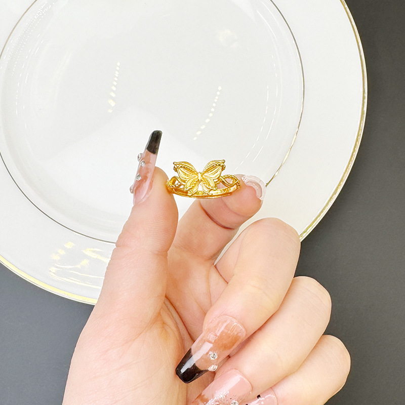 Nuevo anillo de oro de arena de Vietnam, anillo de mariposa de seda de corte, nicho de diseño, joyas al por mayor