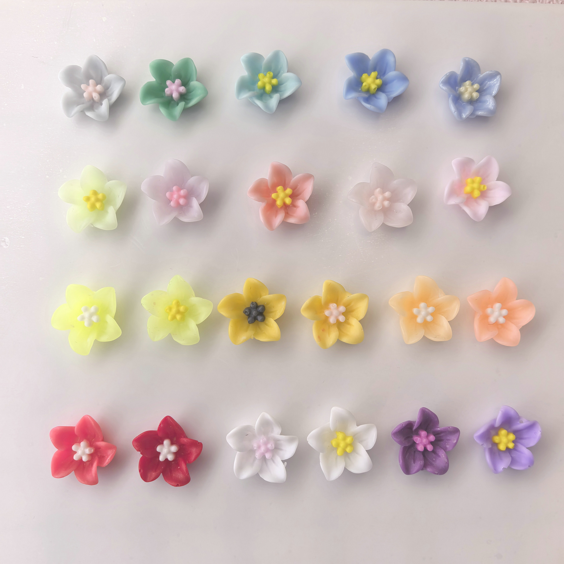 树脂配件新款百合五瓣花美甲DIY手机壳奶油胶发夹发饰配件批发