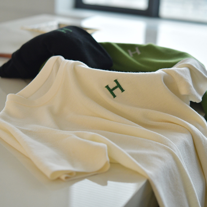Good material even...can't feel its existence!High-end simple spring…