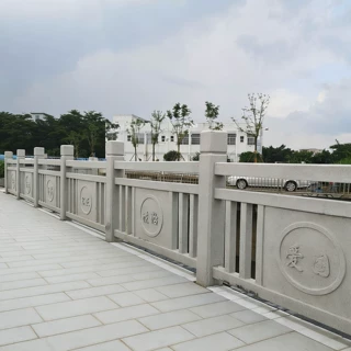 水泥制品仿石护栏河堤护栏加工定制建筑材料园林坪地混仿石栏杆