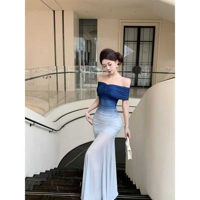 French-Style Blue Gradient Sexy Tube Top Dress, Long High-End Resort-Style Waist-Cinching Fishtail Dress for Women French-Style Blue Gradient Sexy Tube Top Dress, Long High-End Resort-Style Waist-Cinching Fishtail Dress for Women