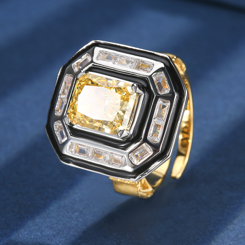 Otoño e invierno nuevo estilo Zhuang Shengsheng joyería con alto contenido de carbono diamante flor de hielo corindón rojo con incrustaciones de cobre diamante cuadrado traje retro 8*10