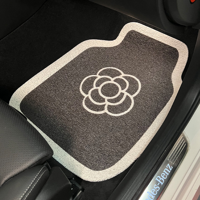 自動車の足マットのツバキの花の糸の輪の通用するモノリシックの汚れ防止のじゅうたんは車内の車のマットの後部の足のマットの通用を飾ります。|undefined