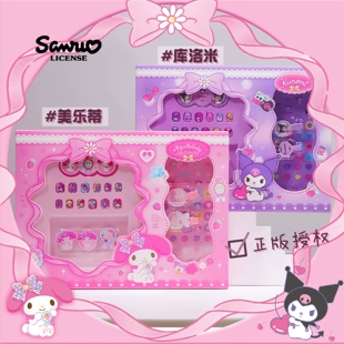 Набор Sanrio Kuromi: наклейки-ногти и украшения в коробке