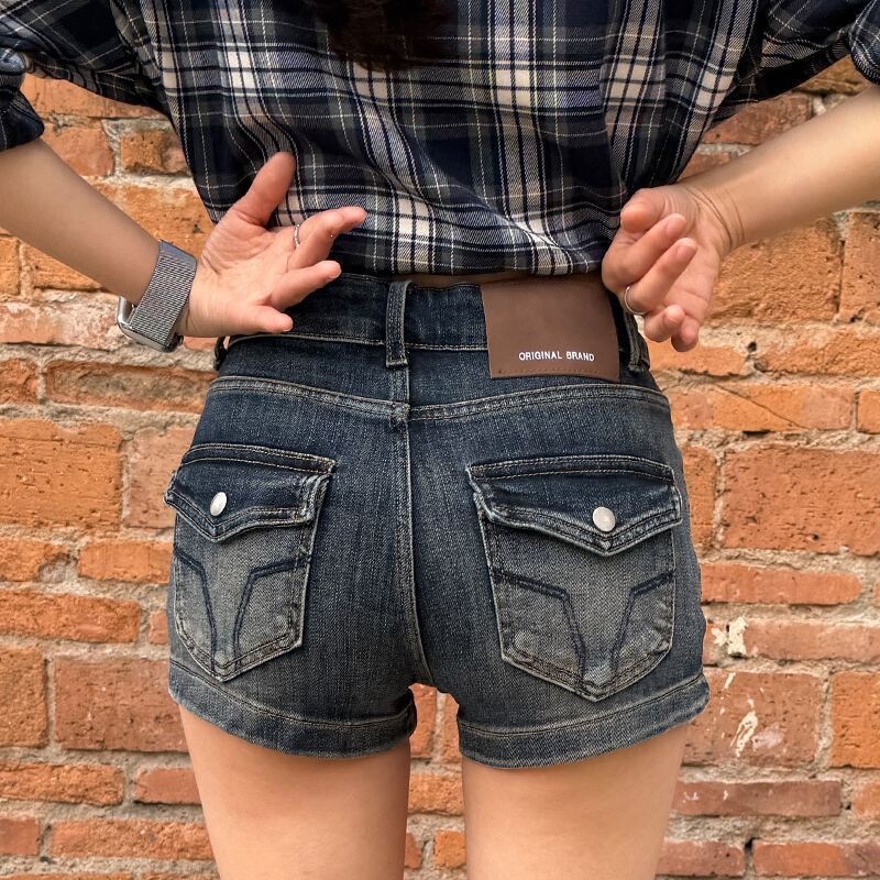 Vintage Haze Blue-Grey Hot Girl Denim Shorts for Women 2026 Summer New High-Waisted Hip-Enhancing Slimming Versatile Hot Pants