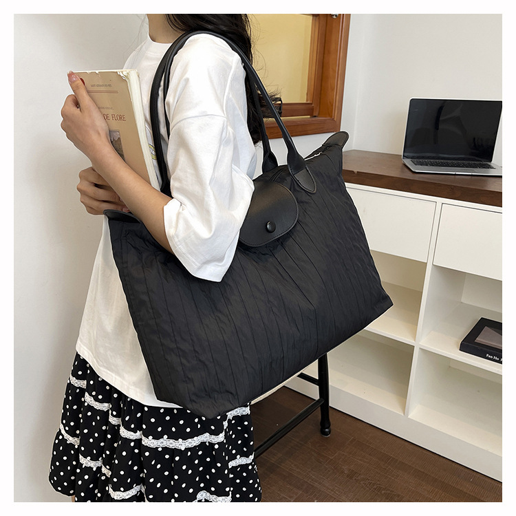 Wrinkled Nylon Handheld Travel Bag Women Large Capacity Single Shoulder Luggage Tote Lightweight Short Trip Business Trip Fitness Storage Bag