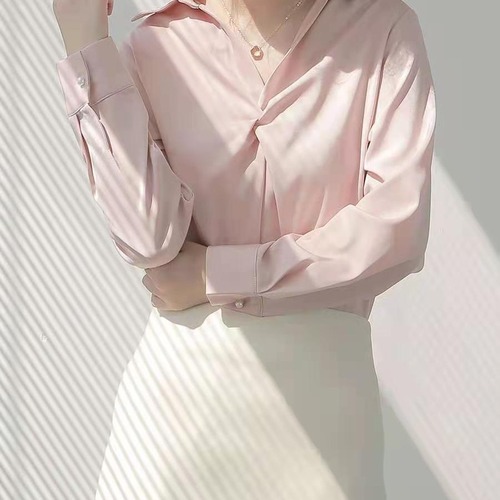 Pink drapey shirt for women with a niche design, light and mature petite Hong Kong style satin ins style top