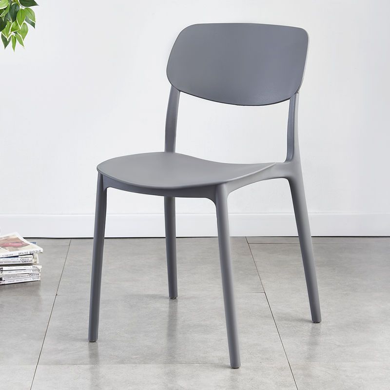Sillas de plástico apilables respaldadas sillas de mesa de comedor gruesas taburetes de escritorio caseros plegables sillas de comedor nórdicas simples