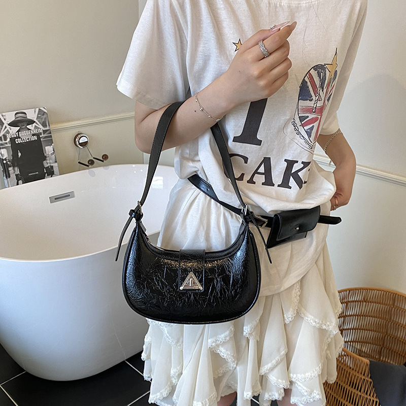 2025 新しいファッションニッチ三日月餃子バッグ女性の多用途夏の小さなバッグハイエンドシングルショルダークロスボディバッグ|undefined