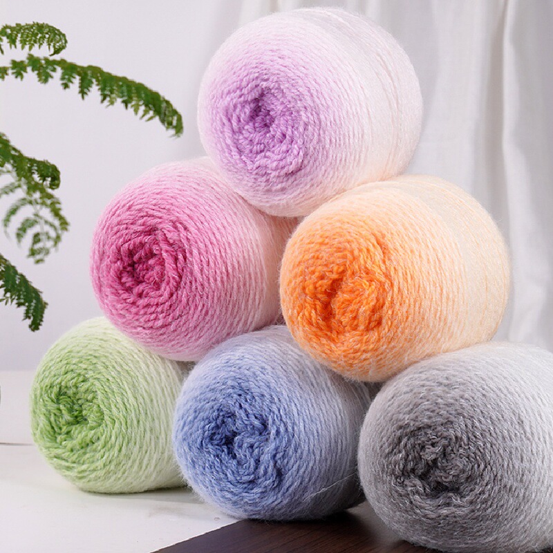 200g Magic Yarn Ball for DIY Handmade Weaving, Gradient Light Wind Snow Fairy Long Plush Yarn Blanket