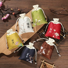 香包/香囊;布艺绣品;布艺工艺品