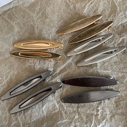 Metal bangs with scattered side hair, one-word duckbill style, side makeup, small hair clip for girls, hollow gold and silver clips