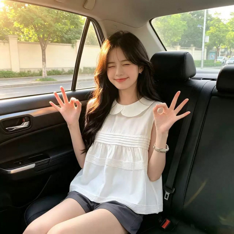 Sweet, fresh, age-reducing, petite-sized, solid color pleated doll shirt, versatile, casual, loose-fitting, slimming, fashionable top Sweet, fresh, age-reducing, petite-sized, solid color pleated doll shirt, versatile, casual, loose-fitting, slimming, fashionable top