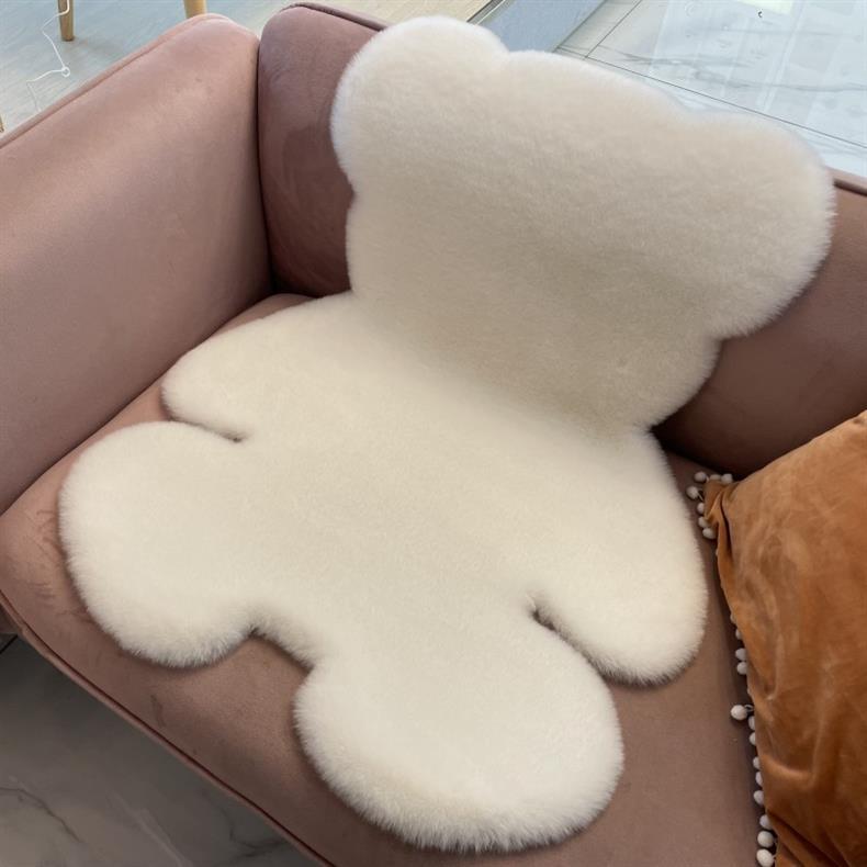 Ins Cute Bear Carpet Plush Decorative Carpet Bedroom Renovation Girl Heart Popular Kidsren's Room Bedside Floor Mat