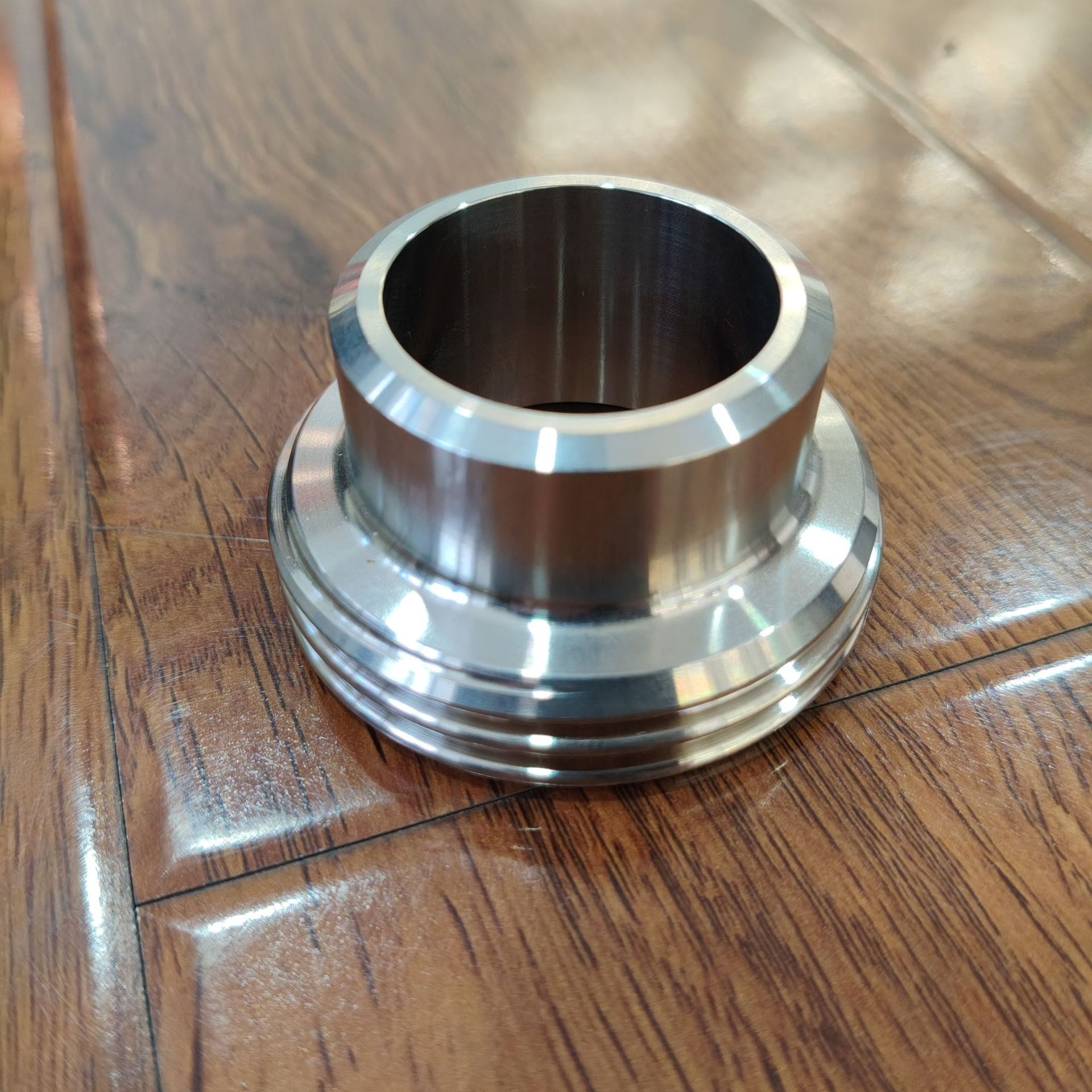 DIN  dick Gewindestutzen Kegelstutzen male liner ��ڻ��ͷ