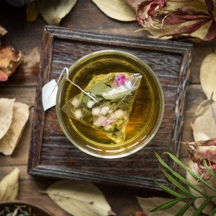 ���Ϻ��~��20���ɺ��~õ���O������Q���ӽM�ϴ��bС�����~