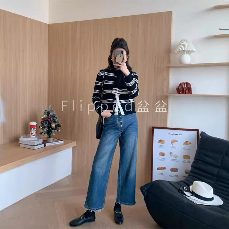 Hong Kong and American Clothing/Incredibly Beautiful Festive Atmosphere! Color-Blocked Knitted Striped Scarf-Sweater 2-Piece Set