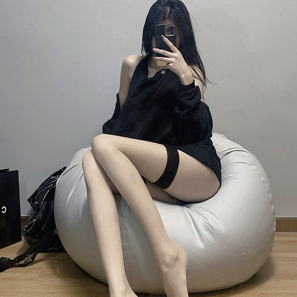 Wide and black edge-skin long tube