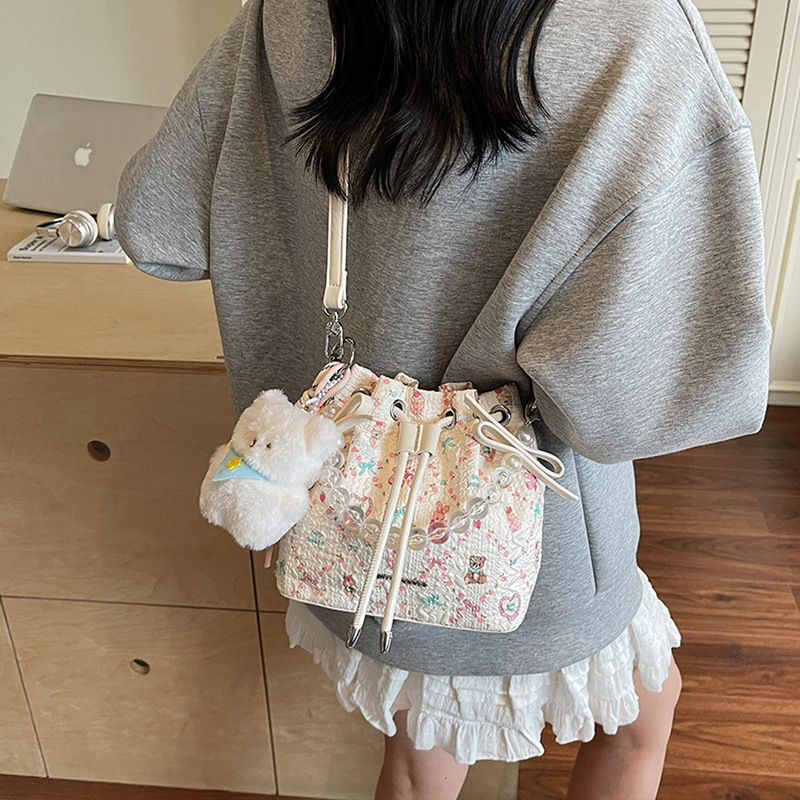 艾米兔女包洋气串珠手拎福袋包包女2025新款百搭单肩斜挎水桶包|undefined