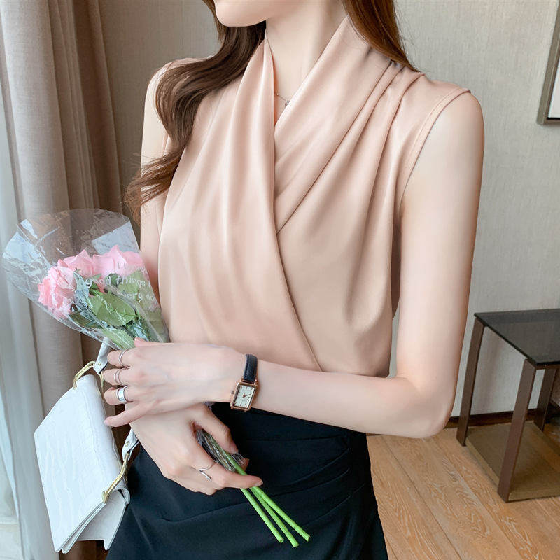 Sleeveless Camisole Shirt for Women 2026 Summer Satin V-Neck Outerwear Top Stylish Sexy Niche Fashion Blouse