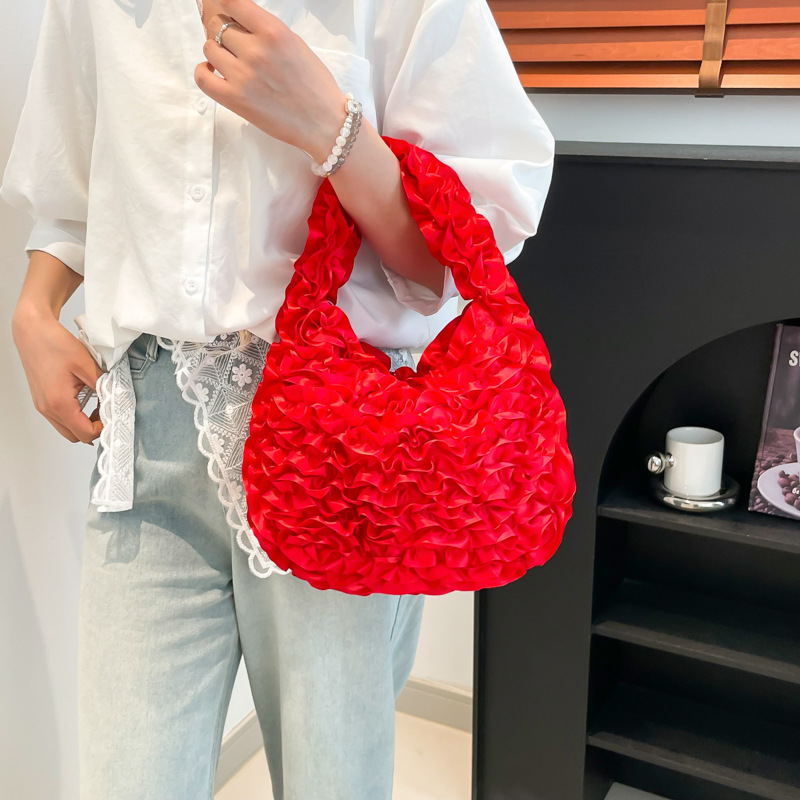 Bolsa de crema de diseño de nicho 2025 verano nuevo bolso femenino plisado pétalo bolso de moda de gran capacidad