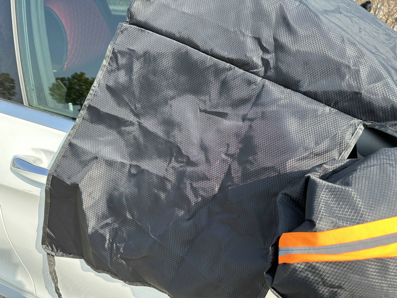 Car snow shield 600d Oxford cloth sunshade winter waterproof anti-ice windshield car jacket cover thickened cross-border