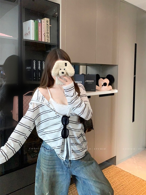 松驰感慵懒白色条纹连帽长袖外套女秋季小众百搭宽松休闲开衫上衣|undefined