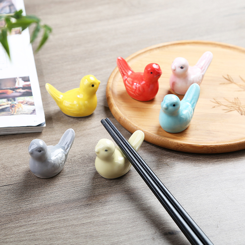 Cute Ceramic Bird Craft Ornament, Japanese ZAKKA Ceramic Bird Chopstick Stand Hotel Serving Tray Chopstick Rest Pen Holder
