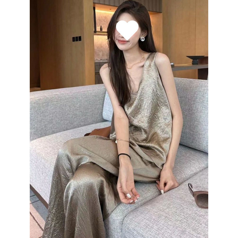 Elegant Women's Pajamas, Sleeveless Trousers Suit, Pleated Simple Summer Ice Silk Cool Pajamas, Can Be Worn as Home Clothes When Going Out