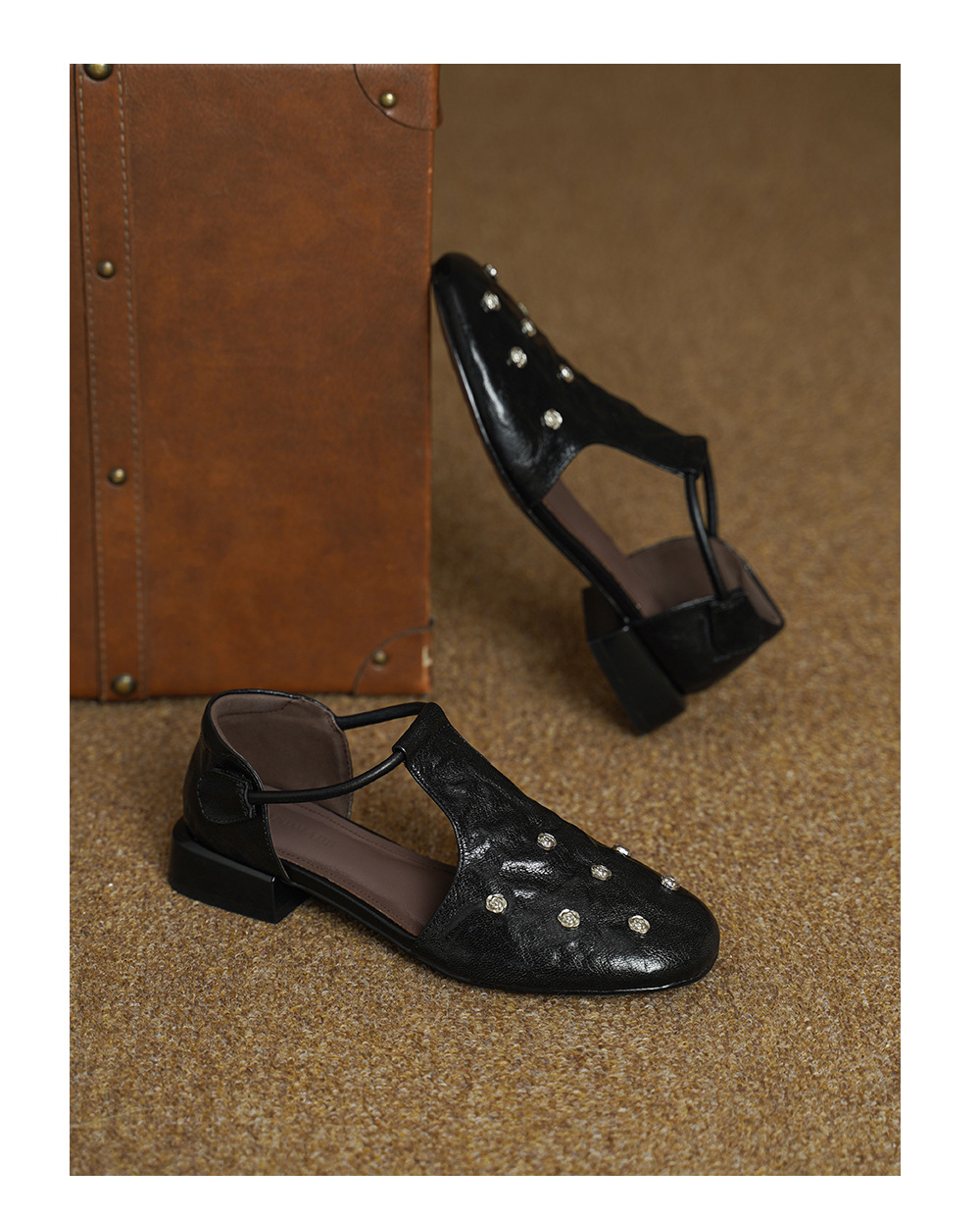 Sandal nữ quai ngang gót vuông ổn định, mũi kín, quai chữ T, form rộng cỡ lớn 33–42 — đen chi tiết 15