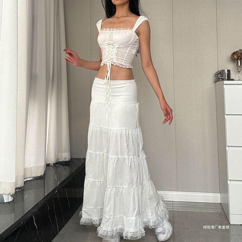 Sexy Low-Cut Splicing Strappy Camisole Women's Summer High-Waist Slim Pleated Skirt Suit with a Pair of Socks