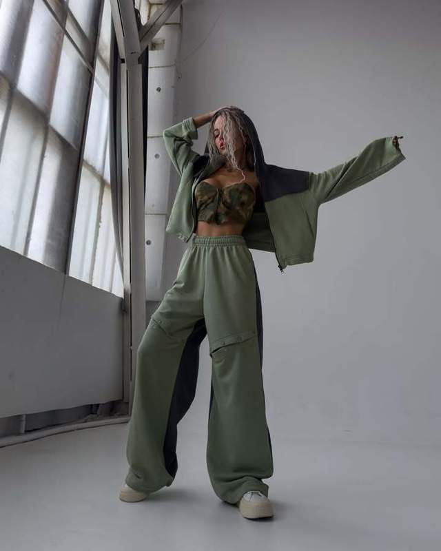 欧美新款高街设计拼接运动套装连帽开衫抽绳破洞纽扣长裤两件套女|undefined