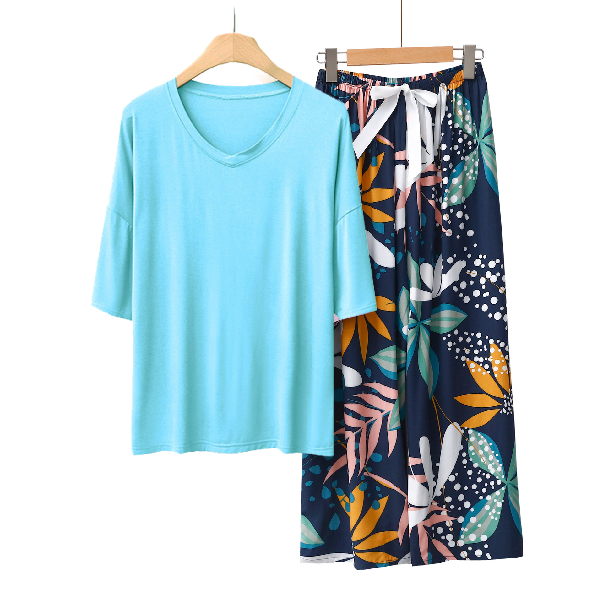 이른 아침 물 푸른 비