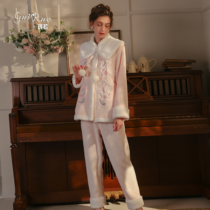 Guiruo Autumn and Winter Velvet Home Pajamas Sweet Embroidered Sexy Stand Collar Top Outer Robe Trousers Women's Suit Rb007