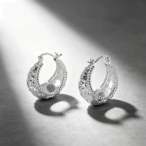 Personality-driven silver earrings, S925 silver hollow hoop earrings, elegant, minimalist, cool, versatile, and trendy